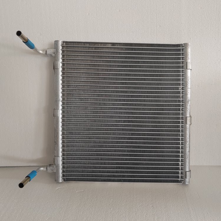 Kliimaseadme paralleelvoolu mikrokanali kondensaator